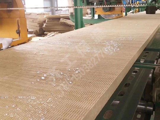 如何選擇優(yōu)質(zhì)的巖棉板廠家合作？