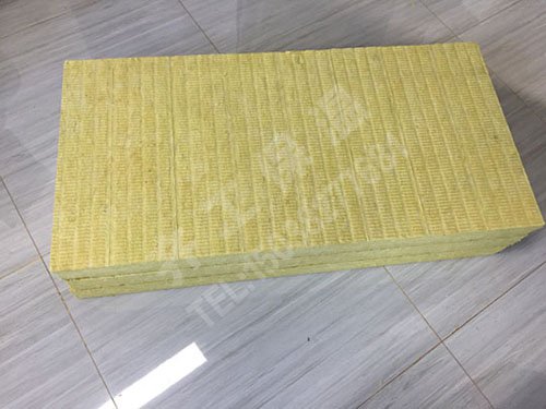 巖棉根據(jù)原材料的不同，有巖棉和礦渣棉的區(qū)別
