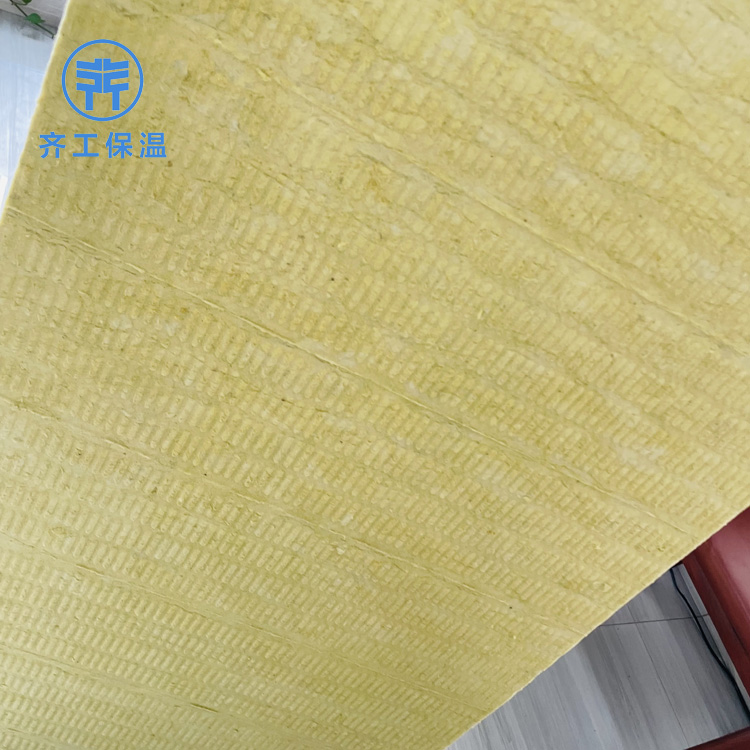 在使用時要先對水泥復(fù)合巖棉板有一定的了解